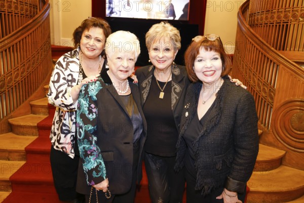 Daniela and Nicole Urbschat, Reni Laur and Dagmar Frederic at the premiere ofOma Trick with Brigitte Grothum and Johannis Hallervorden 26.02.25 at the palace gardens Theatre. Brigitte Grothum celebrates her 90th birthday here