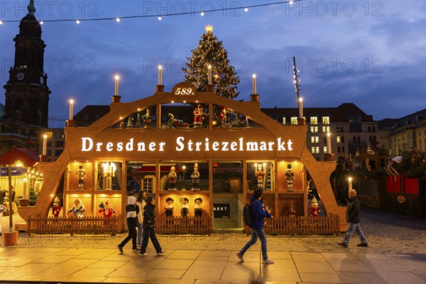 A few days in front of the opening of the Dresden Striezelmarkt, a lighting test was carried out today, during which the Striezelmarkt tree, the nativity scene scene, the candle arch and the pyramid were briefly illuminated, Dresden, Saxony, Germany, Europe