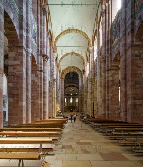 Imperial Cathedral, central nave with raised groined vault, Speyer Cathedral, interior view, Speyer, Rhineland-Palatinate, Germany, Europe