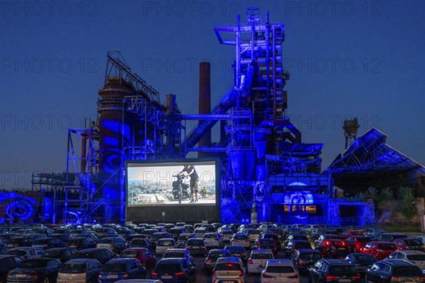 Drive-in cinema Dortmund, against the backdrop of the former blast furnace plant Phönix-West in Dortmund-Hörde, temporary film screening, event in compliance with contact restrictions, effects of the corona crisis in Germany
