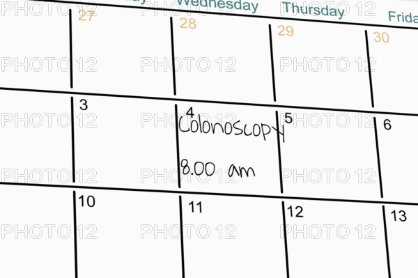 Symbolic image: Reminder of a colonoscopy in an appointment diary