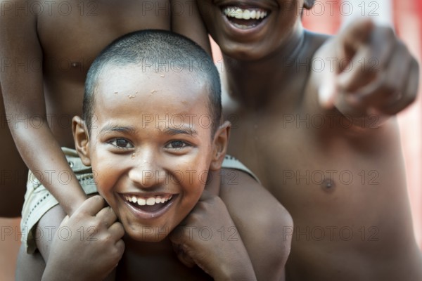 Laughing children, Ramanathaswami temple, Rameshwaram or Rameswaram, Tamil Nadu, India, Asia