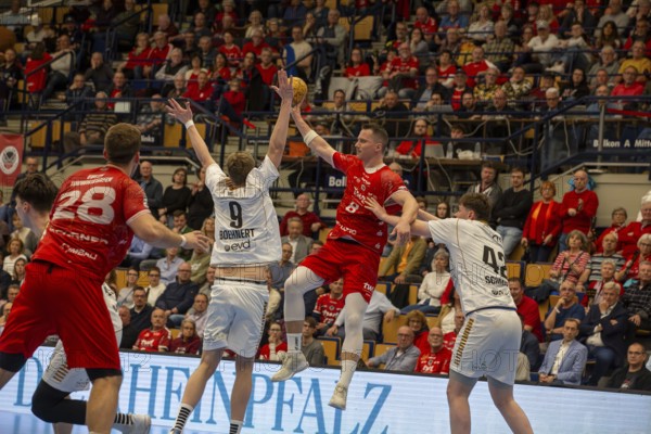09.04.04.2024, 2nd HBL, German Handball League, Matchday 28) : Eulen Ludwigshafen against TSV Bayer-Dormagen (final score 30:27) . Player on the ball: Mex Raguse (8, Eulen Ludwigshafen)