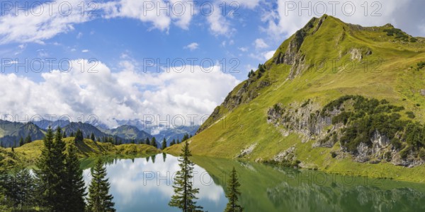 Seealpsee and Seeköpfle, 1919m, Allgäu Alps, Allgäu, Bavaria, Germany, Europe
