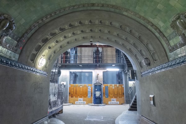 Old Elbe Tunnel, history, city history, sight, attraction, building, architecture, tourism, traffic, Hamburg, Germany, Europe
