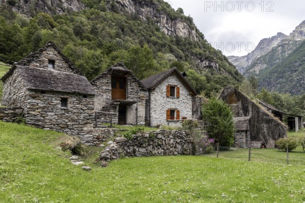Typical Ticino stone houses in the village of Sonogno, Verzasca Valley, Valle Verzasca, Canton Ticino, Switzerland, Europe