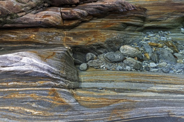 Rocks, rock structures, clear water, Verzasca River, near Lavertezzo, Verzasca Valley, Valle Verzasca, Canton Ticino, Switzerland, Europe