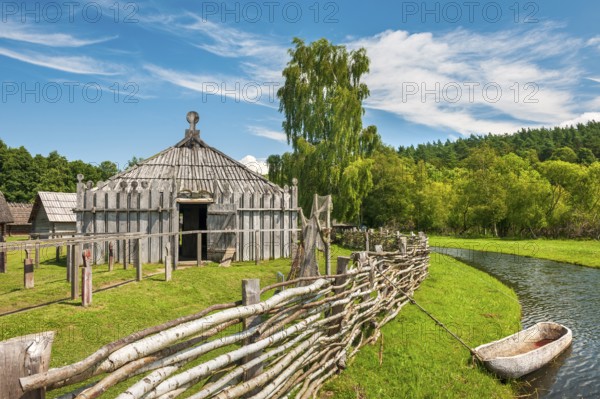 Groß Raden Archaeological Open-Air Museum, Slavic castle complex and settlement on Lake Groß Raden, reconstructed temple, wattle fence and dugout canoe, Sternberg, Mecklenburg-Vorpommern, Germany, Europe