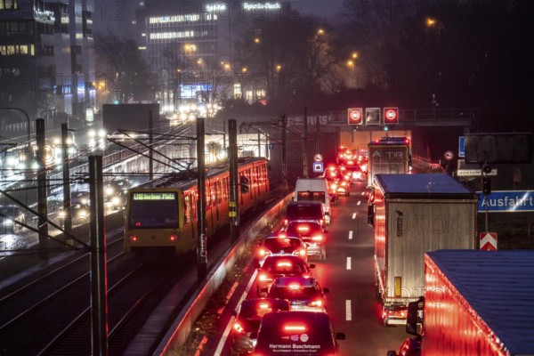 Traffic jam on the A40 motorway, Ruhrschnellweg, in Essen, in front of the Ruhrschnellweg tunnel, underground, North Rhine-Westphalia, Germany, Europe