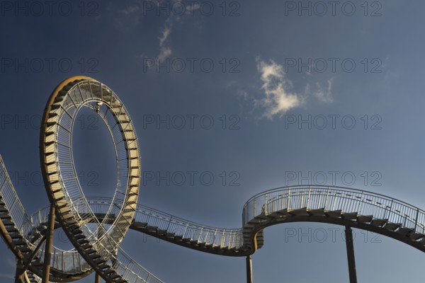 Landmark Tiger & Turtle Magic Mountain by Heike Mutter and Ulrich Genth, walk-in sculpture in the form of a rollercoaster, on the Heinrich-Hildebrand-Höhe spoil tip, Angerpark, Duisburg, North Rhine-Westphalia, Germany, Europe
