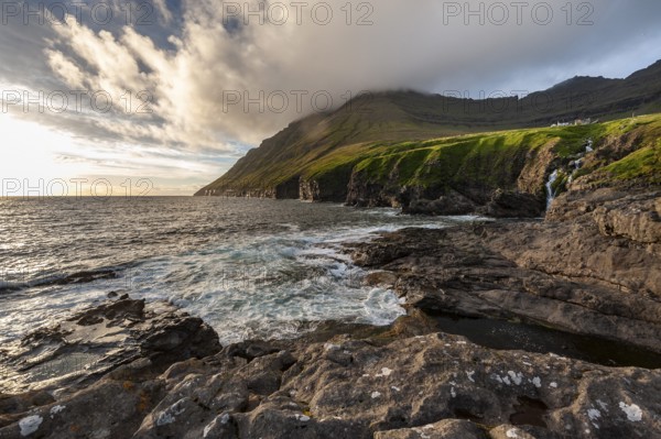 Coast with cliffs and mountains, sea, Vidareidi, Vidoy Island, Viðareiði, Viðoy Island, Faroe Islands, Denmark, Europe