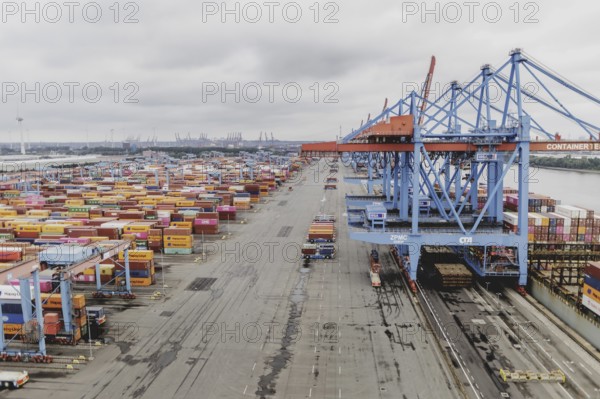 Altenwerder container terminal in Hamburg, 26/07/2024. /
