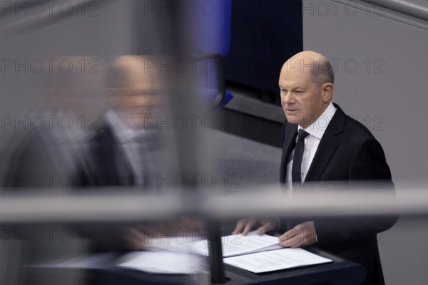 Olaf Scholz (SPD, Federal Chancellor) speaks during a Bundestag debate on a government statement on domestic policy issues in the German Bundestag, Berlin, 29/01/2025 Friedrich Merz (CDU) proposes a new law to tighten immigration controls and hints that he would also be open to support from the far-right AfD (Alternative for Germany) party in the vote