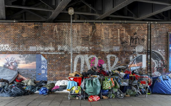 Waste and rubbish collection point, homeless people under the Jannowitzbrücke, Berlin, Germany, Europe