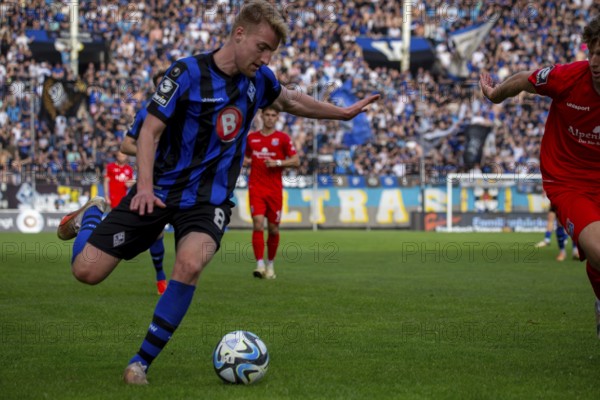 06.04.2024, Football 3rd League, Season 2023/24, Matchday 32: Waldhof Mannheim vs SpVgg Unterhaching (6:1) . Player on the ball: Fridolin Wagner (8, Waldhof Mannheim)