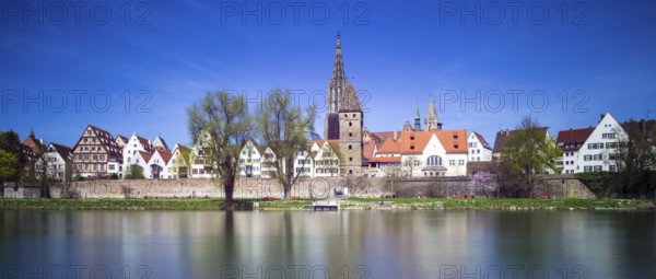 Panorama over the Danube to Ulm with Ulm Minster and Metzgerturm, Baden-Württemberg, Germany, Europe