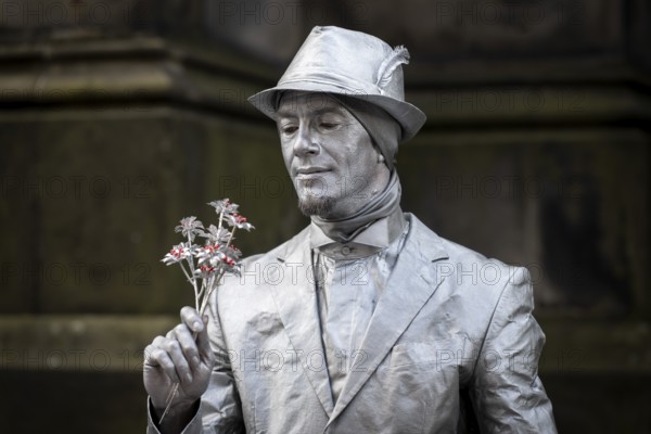 Street artists sprayed with silver paint, world's largest cultural festival The Fringe, High Street, Edinburgh, Scotland, United Kingdom, Great Britain, Europe