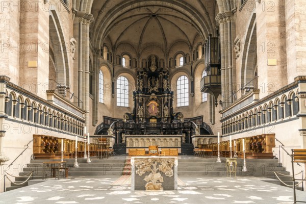 Interior of St Peter's Cathedral, UNESCO World Heritage Site in Trier, Rhineland-Palatinate, Germany, Europe