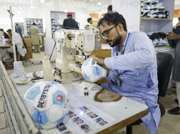 Anwar Khawaja Industries PVT. LTD produces footballs for the Bundesliga, among others. Sialkot, 23.08.2024. Photographed on behalf of the Federal Ministry for Economic Cooperation and Development