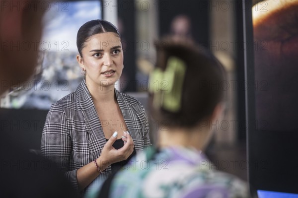 Exhibition at the Federal Foreign Office in Berlin: Jihan Alomar survived the genocide of the Yazidi woman 10 years ago and gives a tour of the exhibition The woman who defeated IS, photographed in Berlin, 22 August 2024