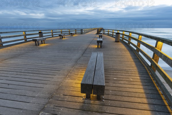 Seebrücke, Seebad Binz, Island of Rügen, Mecklenburg-Vorpommern, Germany, Europe