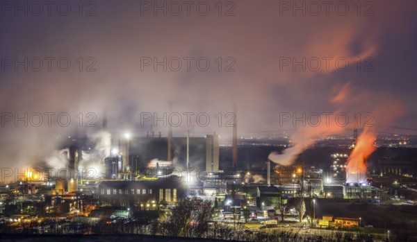 Bottrop, North Rhine-Westphalia, Germany, The Prosper coking plant is one of three operating coking plants in the Ruhr area. The Prosper coking plant is the last coking plant to be operated by the successor company to Ruhrkohle AG, RAG Deutsche Steinkohle AG. It was taken over by the steel group ArcelorMittal in 2011. The coking plant is designed for an annual production of almost two million tonnes of coke. At the back right, the skyline of Essen city centre, Europe