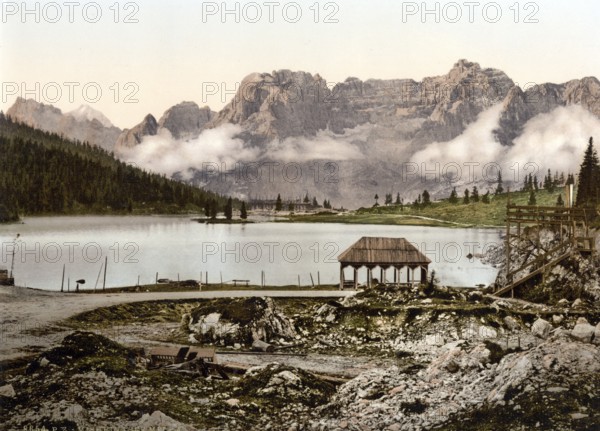 Lake Misurina, Lago di Misurina, a lake in the Dolomites in the province of Belluno in Veneto, Sorapiss and Monte Antelo, Tyrol, formerly Austria-Hungary, today South Tyrol, Italy, Historical, digitally restored reproduction from a 19th century original, Record date not stated, Europe