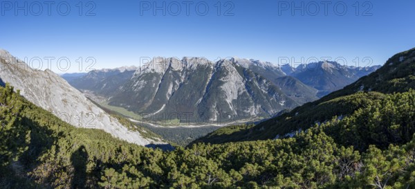 Panorama, autumnal mountain landscape, ascent to the Große Arnspitze, view of mountain peaks of the Karwendel, near Scharnitz, Bavaria, Germany, Europe