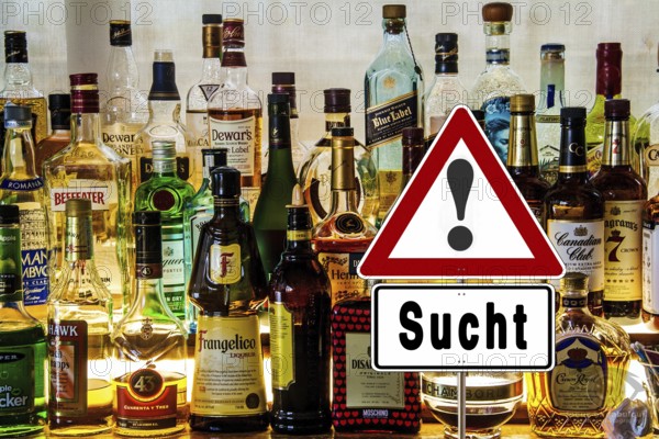Symbolic image, warning sign for alcohol addiction, danger of addiction, alcohol abuse, health warning, alcoholic beverages, bar, alcoholic drinks, youth protection, legal drug, alcohol withdrawal