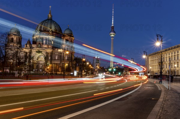 Night shots, Berlin Mitte, street traffic at Berlin Cathedral, Berlin, Germany, Europe
