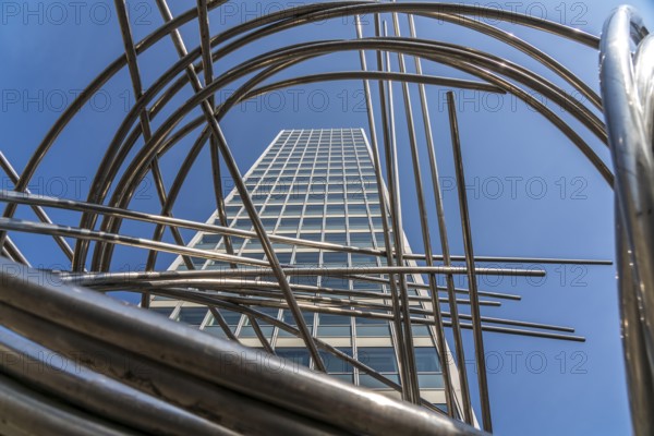 The sculpture Große Mannesmann by sculptor Norbert Kricke in front of the Mannesmann tower block, state capital Düsseldorf, North Rhine-Westphalia, Germany, Europe