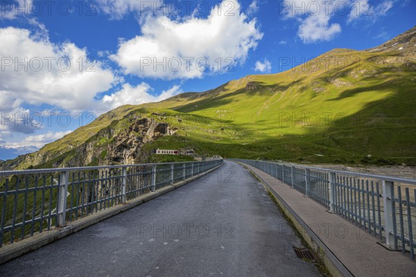Moiry Dam, near Grimentz, Val d'Anniviers, Valais Alps, Canton Valais, Switzerland, Europe