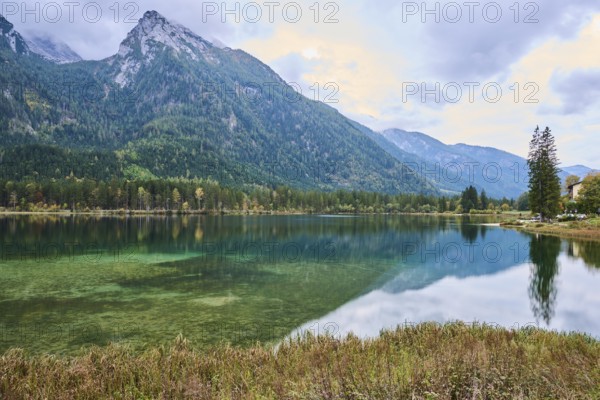 Hintersee in autumn colours, Ramsau, Berchtesgaden National Park, Berchtesgadener Land district, Upper Bavaria, Bavaria, Germany, Europe