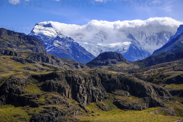 El Chaltén, Patagonia, Argentina, El Chaltén with a view of the Fitz Roy massif. El Chaltén offers the most direct access to the mountain massifs of Cerro Torre and Fitz Roy. The trekking resort is located 222 kilometres north of El Calafate, on the border with Chile, South America