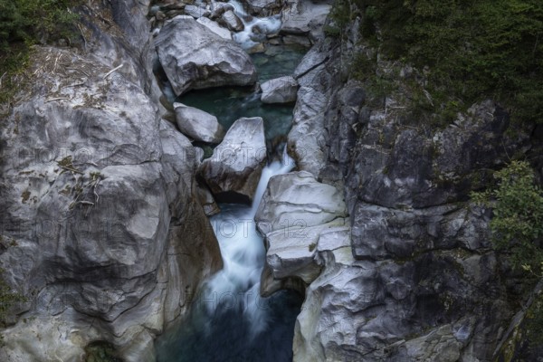 Rocks, rock formations, Verzasca River, near Lavertezzo, Verzasca Valley, Valle Verzasca, Canton Ticino, Switzerland, Europe