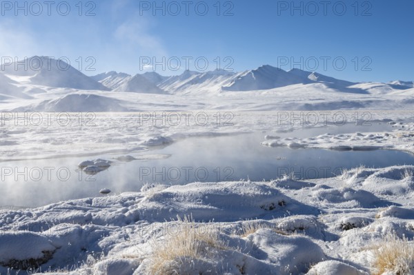 Winter landscape of the Pamir Plateau, Pamir Highway, Alichur, Gorno-Badakhshan Province, Tajikistan, Central Asia, Asia