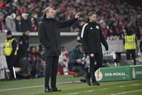 Coach Coach Jess Thorup FC Augsburg FCA Gesture Gesture on the sidelines Fourth official Referee Referee Referee Referee Timo Gerach DFB Cup, MHPArena, MHP Arena Stuttgart, Baden-Württemberg, Germany, Europe