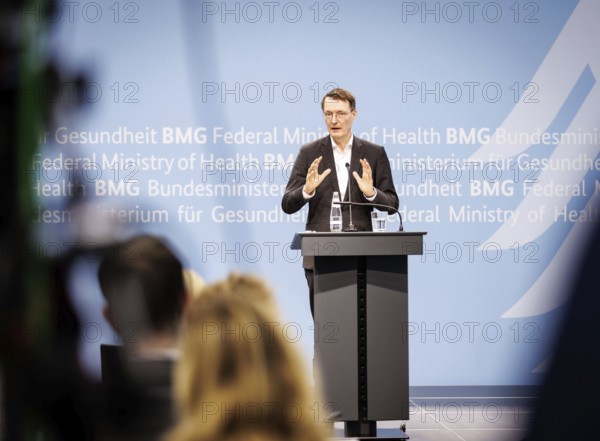 Prof Karl Lauterbach (SPD), Federal Minister of Health, at a press conference on the talks with representatives of the leading municipal associations and association leaders from the healthcare system in Berlin, 11.04.2024