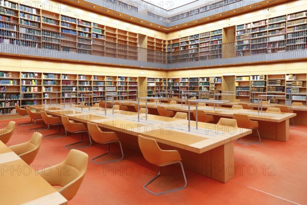 View of the general reading room of the Berlin State Library in the Unter den Linden building, the basic refurbishment by the Federal Office for Building and Regional Planning has now been completed, 1 November 2019