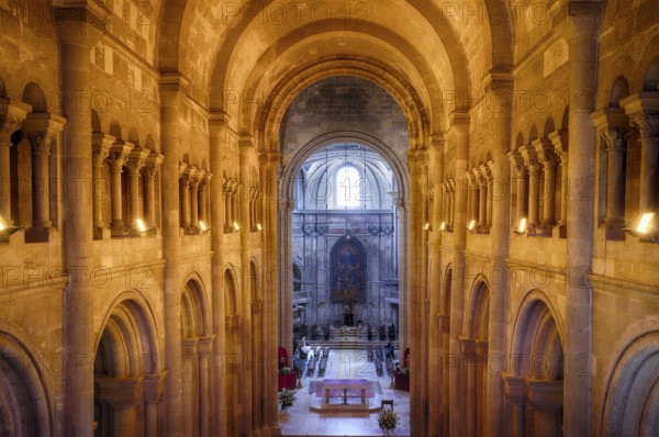 Interior view, nave, choir, Lisbon Cathedral, Sé Patriarcal de Lisboa or Igreja de Santa Maria Maior, Lisbon, Portugal, Europe
