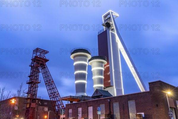 Shaft of the former Schlägel & Eisen coal mine, shaft 3/4/7, Herten, North Rhine-Westphalia, Germany, Shaft of the former Schlägel & Eisen coal mine, shaft 3/4/7, illumination, illumination of shaft 4, Herten, North Rhine-Westphalia, Germany, Europe