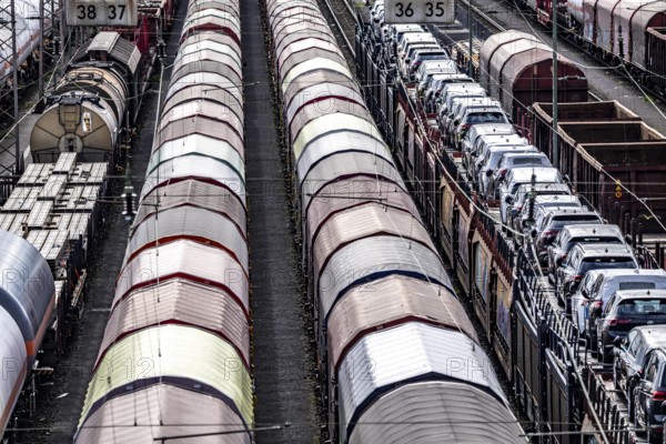 The Hagen-Vorhalle marshalling yard, one of the 9 largest in Germany, is located on the Wuppertal-Dortmund railway line and has 40 directional tracks on which goods trains are assembled, North Rhine-Westphalia, Germany, Europe