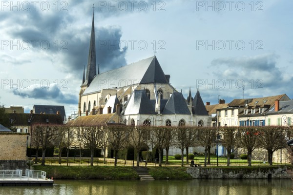Nemours. Saint-Jean-Baptiste church on river Loing. Seine-et Marne department. Ile-de-France. France. Europe