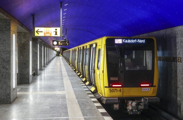 U5 underground train in the Museumsinsel station, Berlin, 07/02/2025, Berlin, Berlin, Germany, Europe