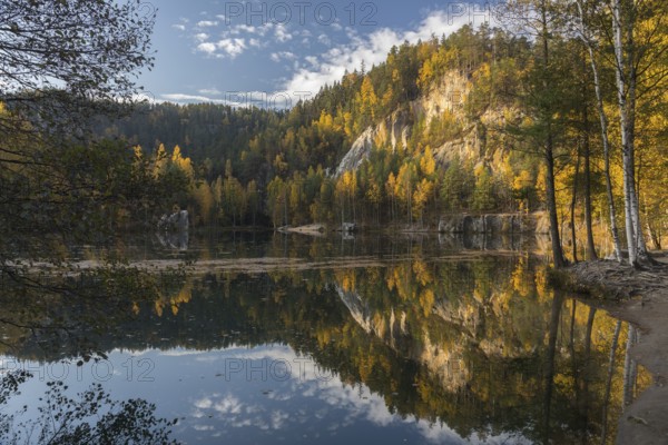 Adršpašské pond, lakeshore with trees and rocks on a sunny day in autumn, Dolní Adršpach, 549 57 Adersbach, CZ
