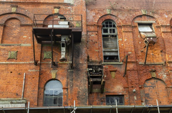 Derelict ruin of Great Grimsby Ice Factory built in 1900, Grimsby docks, north east Lincolnshire, England, UK