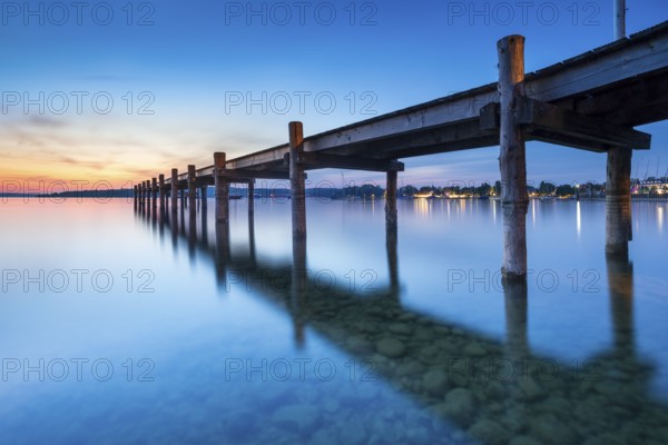 Jetty on the Lake Ammer at dusk, Herrsching am Lake Ammer, Bavaria, Germany, Europe