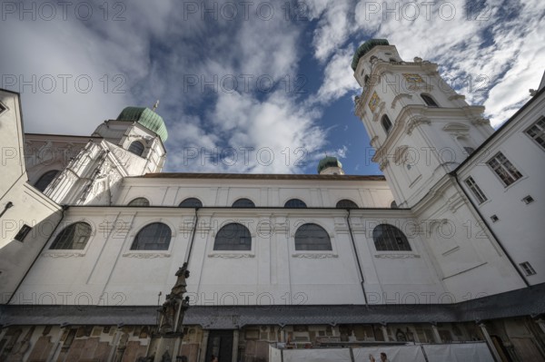 St Stephen's Cathedral seen from the inner courtyard, Passau, Lower Bavaria, Bavaria, Germany, Europe