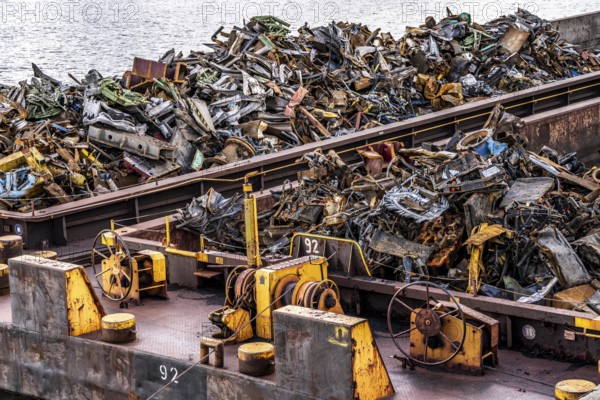 Push barge, loaded with scrap metal, for recycling, melting down, in the harbour canal, Duisburg-Ruhrort inland port, North Rhine-Westphalia, Germany, Europe