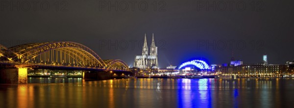 Hohenzollern Bridge with Cathedral and Musical Dome, Rhine embankment, Cologne, Rhineland, North Rhine-Westphalia, Germany, Europe